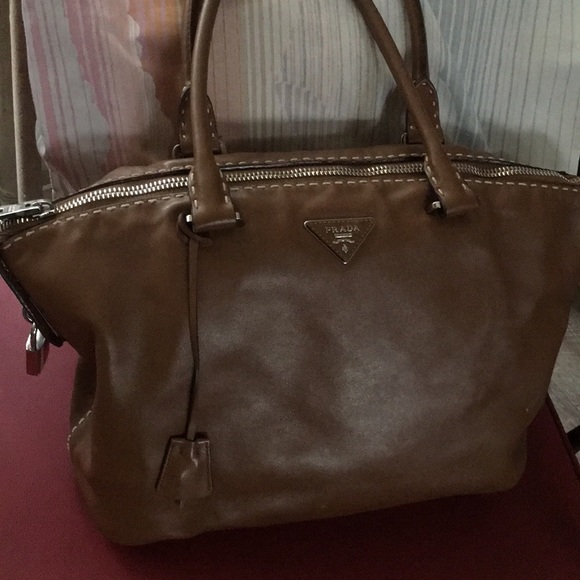 Prada ladies handbag  with lock and key - Picture 2 of 7